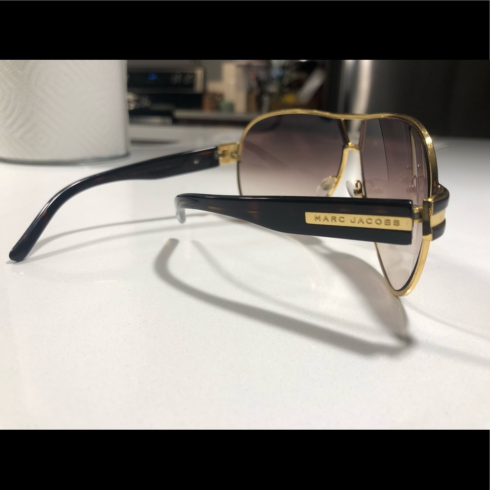 Marc Jacobs ombré aviators
